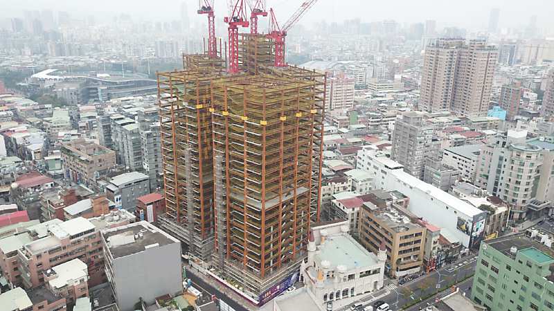 ●「泰舍至善元」位於新莊3,000坪燙金角地,以國際高規格鑄造地標。圖/業者提供 image