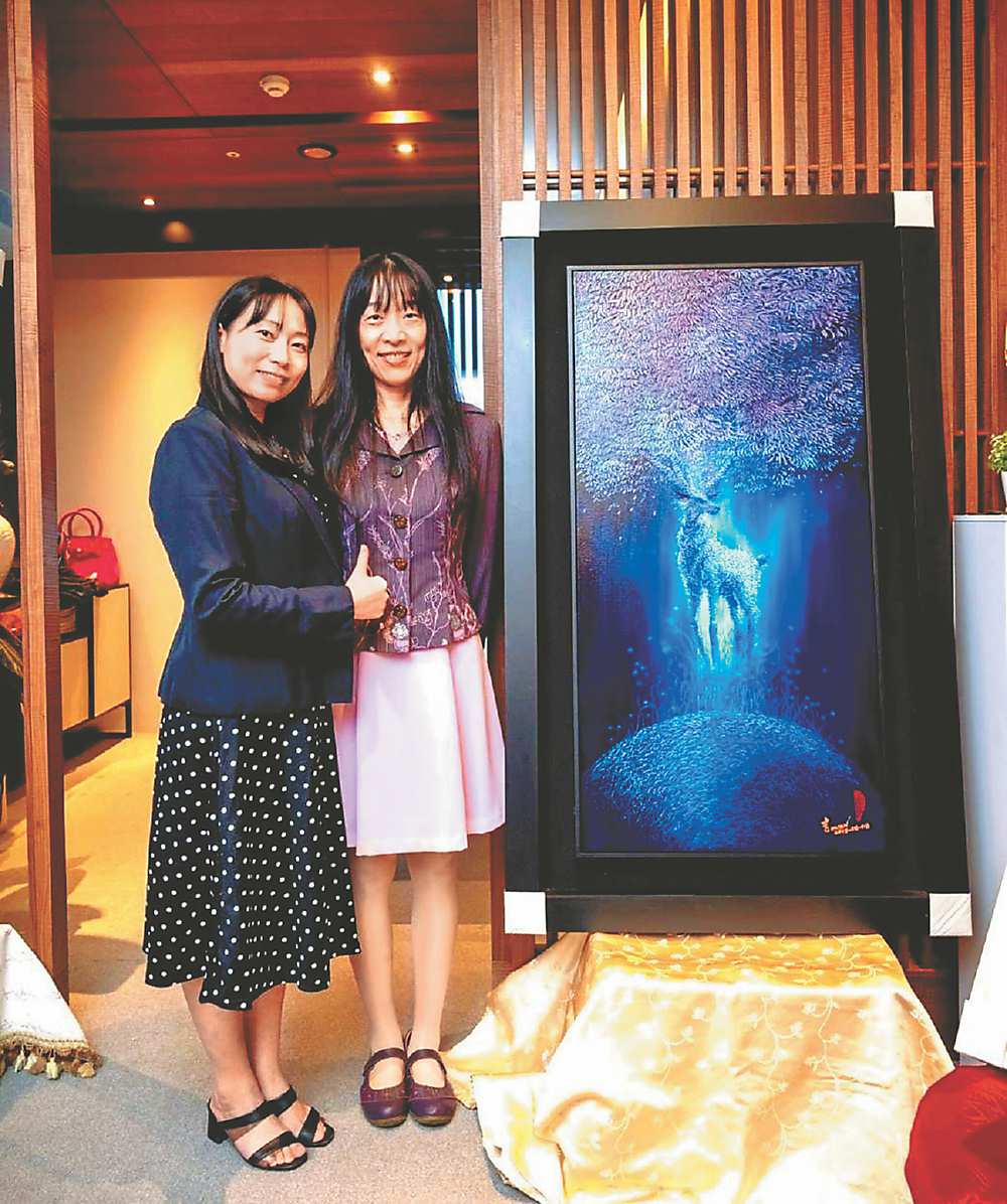 ●「剛剛好的管教」一書的作者尚瑞君(右)與臺灣美學學會理事長林翊佳合影。圖/臺灣美學學會提供 image