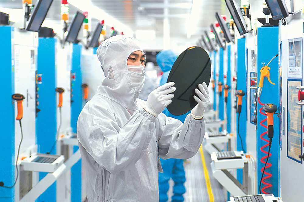 ●台灣雖然已有不少產學研界投入化合物半導體發展並初具成效,更必須要與國際緊密介接。圖/中新社 image