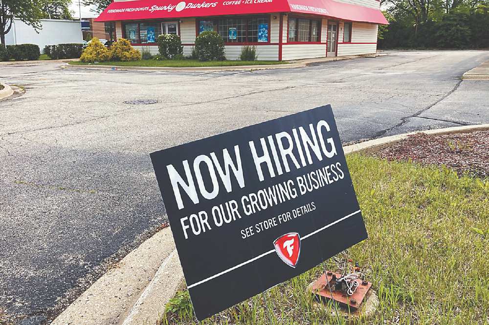 ●8月非農就業新增人數遜於預期,遠低於6月上修後的增加96.2萬人與7月的暴增105萬人,其中以服務業聘雇情況最為慘淡。圖/美聯社 image