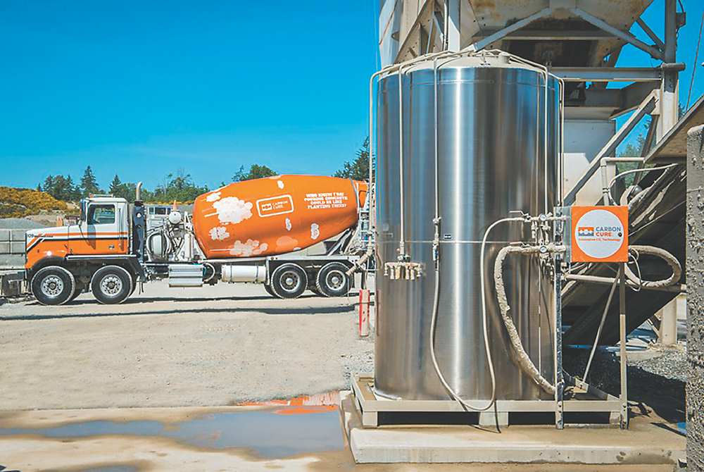 →國產建材與世界混凝土科技創新領導的加拿大廠商CarbonCure Technologies Inc.共同合作,引入全台首創的碳礦化混凝土創新科技,提供更環保、更堅固的混凝土。圖/CarbonCure提供 image