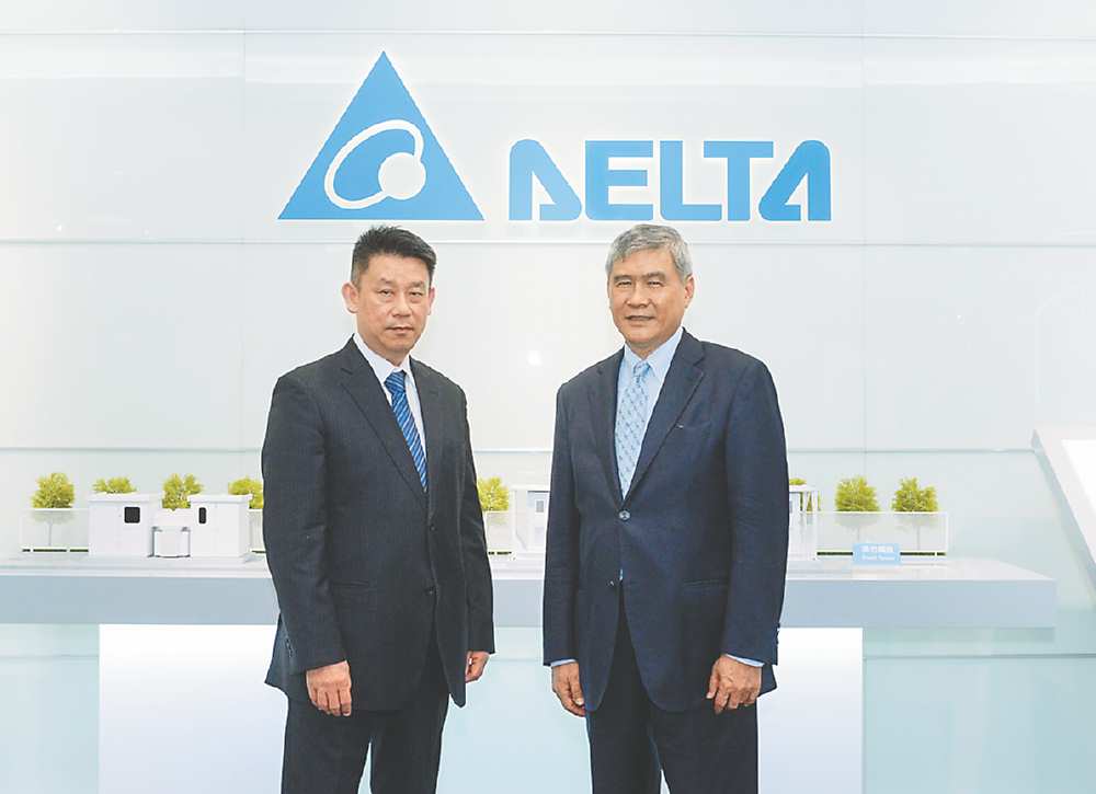 ●台達電董事長海英俊(右)。 圖/本報資料照片 image