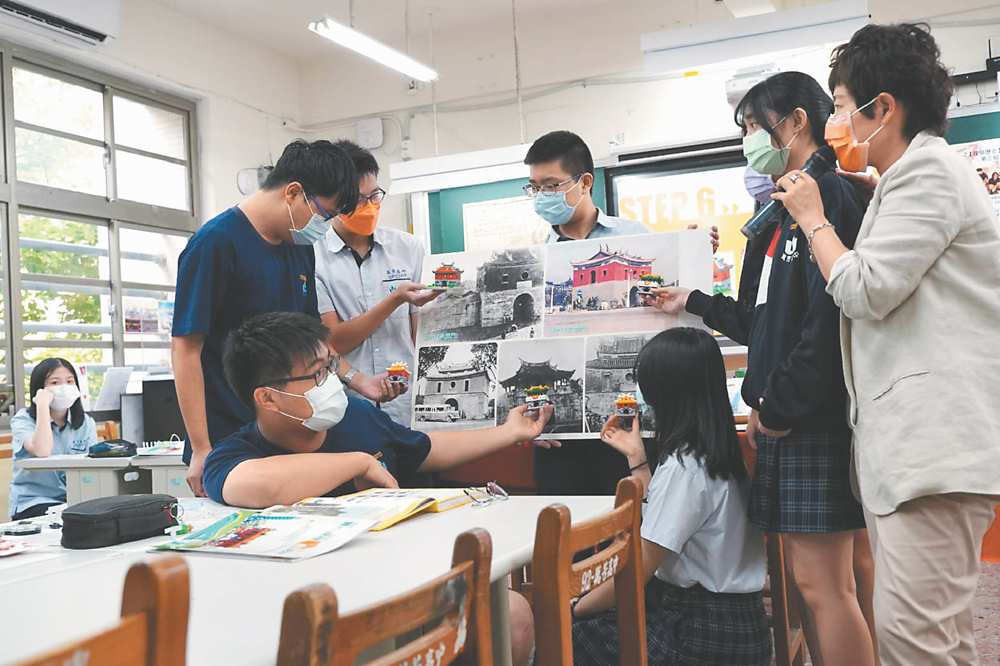 ↑台北市立萬芳高中以城市博物館奇「積」計畫,獲全民改造社區計畫中學師生組首獎。圖/信義房屋提供 image