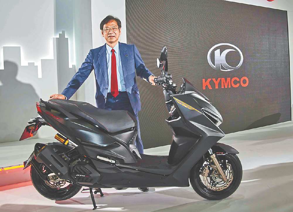 ●機車業面臨嚴重晶片荒,市場缺車問題擴大,龍頭光陽執行長柯俊斌呼籲消費者「有車就買」別猶豫。圖/業者提供 image