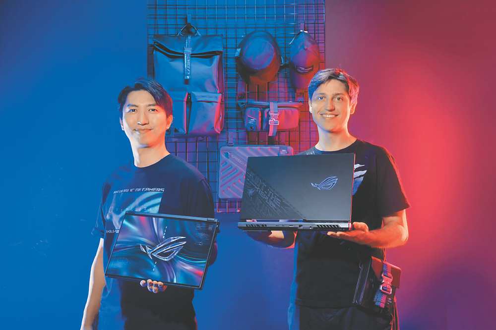 ●ROG玩家共和國舉行ROG《For Those Who Dare:Boundless》線上發表會,公開兩款強悍電競筆電與六款潮流配件。圖/華碩提供 image