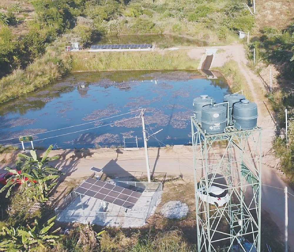 ●寧茂推出的太陽能泵浦變頻器,應用在魚塭養殖業的太陽能泵浦系統,提供絕佳的能源轉換效率。圖/寧茂提供 image