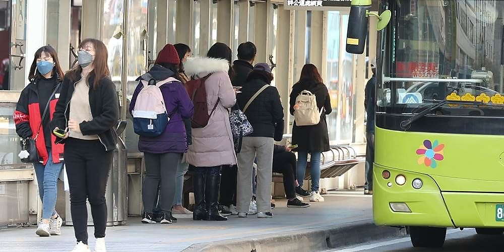 壽險業者建議大齡單身族,可從三大方向補足保單不足,在未來邁入高齡後,所需負擔將迎刃而解。圖/本報資料照片 image