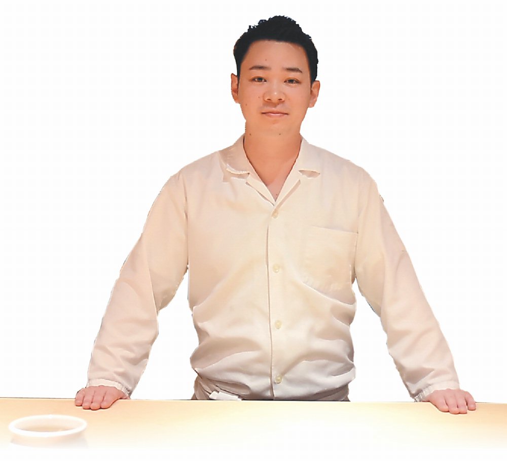 ●〈鮨七海〉新任料理長中澤侑太來自千葉料理世家,父執輩都是專業料理職人。 圖/姚舜 image