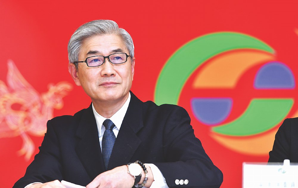 金管會主委黃天牧15日出席證券期貨業新春團拜,致詞時以《愛麗絲鏡中奇遇》的「紅皇后論點」共勉。圖/本報資料照片 image