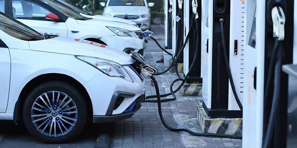 電動車購買率提高,金管會8日亦宣布核定產險公會提出的電動車專屬保險參考條款及附加條款,將自7月1日實施。圖/新華社 image