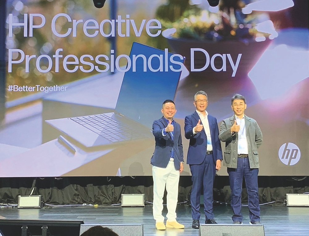 香尼歐整合行銷執行長洪敬富(左起)、HP商用通路市場事業處協理楊得恩、朕宏國際實業執行長陳寶宏共同為活動揭開序幕。圖/香尼歐提供 image