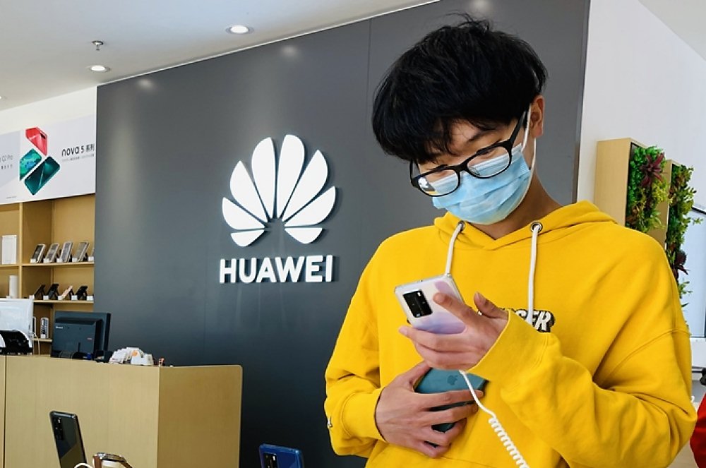 華為新旗艦機Pura 70系列,出貨量對比P60系列年增125%。圖/中新社 image