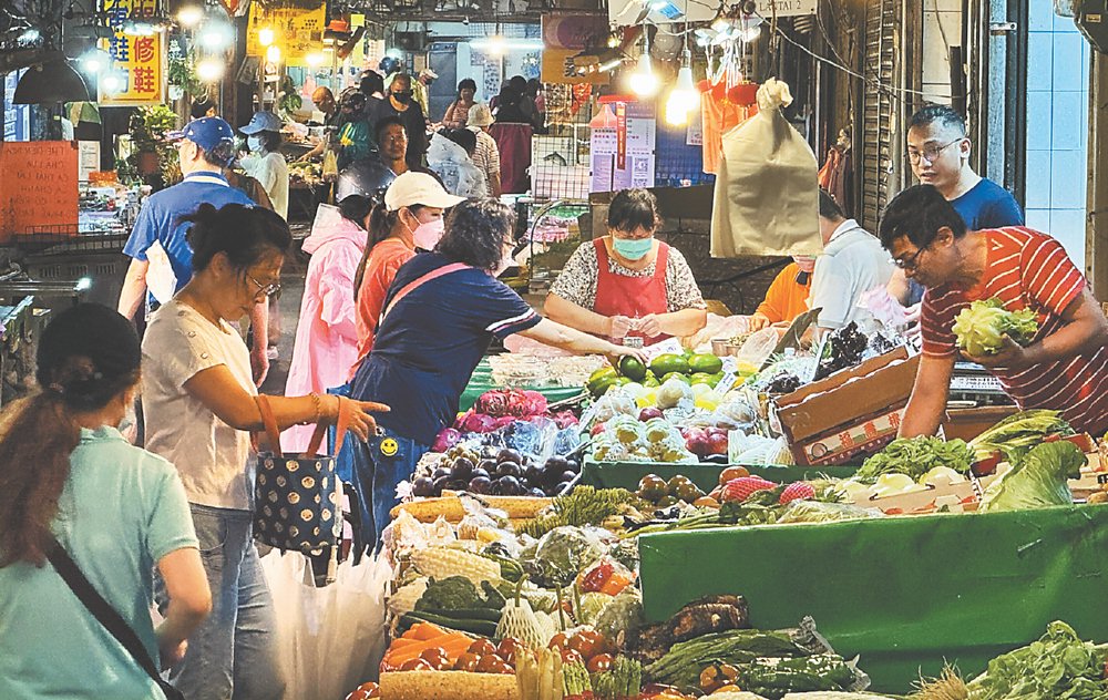 ●受凱米颱風影響,蔬果上漲拉升7月消費者物價(CPI)年增率。圖/本報資料照片 image