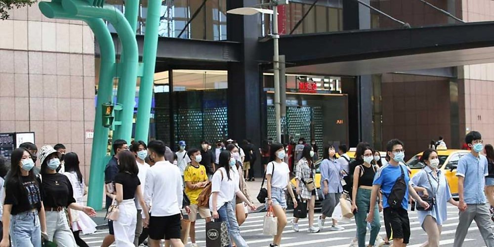 7月底同一天,主計總處公布第二季GDP概估統計,中研院公布經濟預測,觀察兩方的第二季經濟成長數字,差異不小。圖/本報資料照片 image