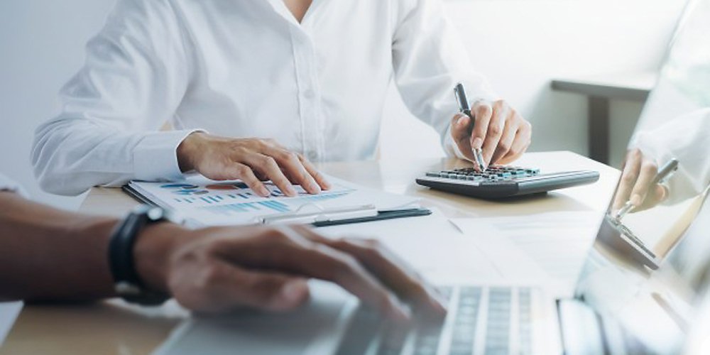 產險公會自律委員會在2024年只有三件遭自律委員會處分,創下有史以來最低處分件數,甚至無一件因被檢舉惡性殺價競爭受罰。圖/freepik image