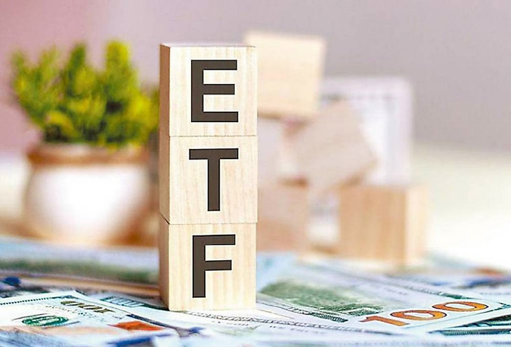 臺灣指數公司21日公告指數定期審核結果,FT臺灣Smart(00905)、國泰台灣科技龍頭(00881)、中信臺灣智慧50(00912)、野村臺灣新科技50(00935)、國泰股利精選30(00701)及富邦臺灣中小50(00733)等6檔ETF成份股調整。圖/freepik image