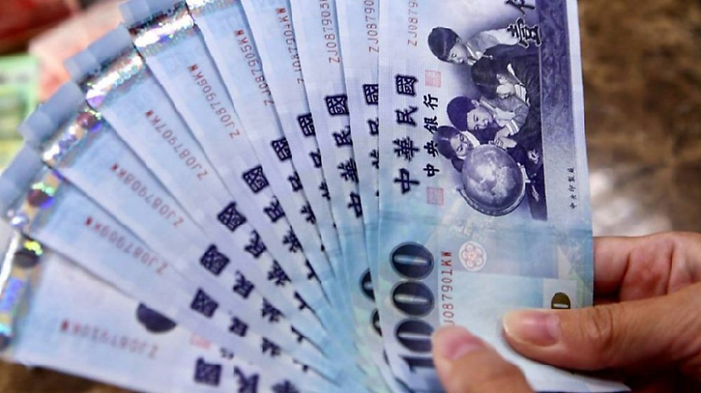 普發萬元現金落槌定案,預期將帶動內需消費熱潮,餐飲旅遊業者積極布局搶商機。圖/本報資料照片 image