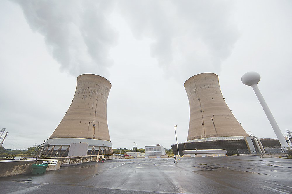 微軟先前宣布與Constellation Energy合作重啟賓州三哩島核電廠。圖為三哩島核電廠。圖/美聯社 image